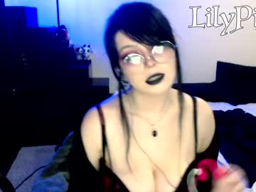 webcam girl lilypixel image #951901