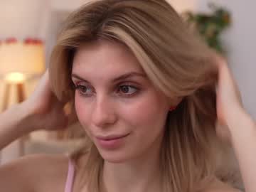 webcam girl refined_style image #8652801