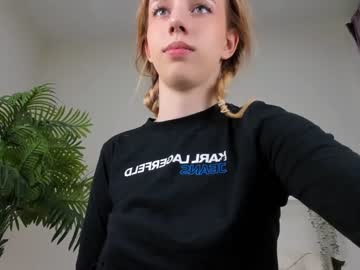 webcam girl creamy_raspberry image #5072860