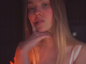 webcam girl bibi_it_is image #5010863