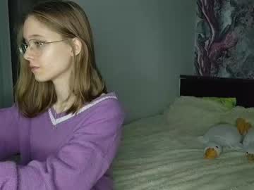 webcam girl lowress image #8962481