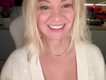 webcam girl kiradivine image #6118992