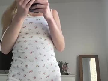 webcam girl cutemaddie12 image #6934718