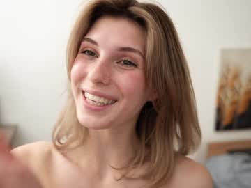 webcam girl refined_style image #7735921