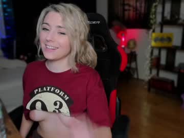 webcam girl kimilee22 image #5676396