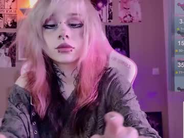 webcam girl lollyshy__ image #8844719