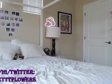 webcam girl violetttflowers image #2121537