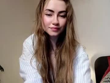 webcam girl strawberryjamx image #6041933