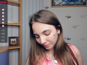 webcam girl shy_media image #4412201