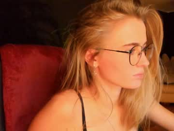webcam girl linellali image #2944825