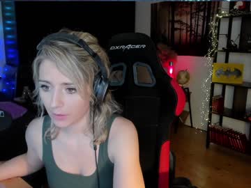webcam girl kimilee22 image #4735195