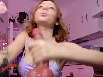 webcam girl ilona_curly image #8993693