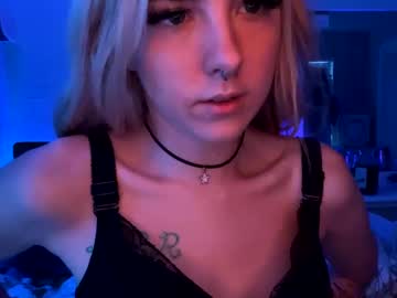 webcam girl shiestykat999 image #7271236