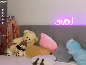 webcam girl small_blondee image #4599921