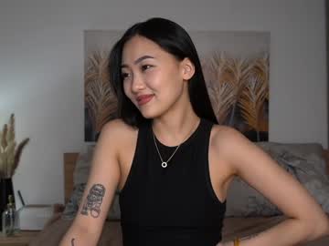 webcam girl refined_style image #6725420