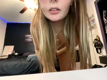 webcam girl kyliesmith1515 image #6015412