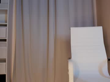 webcam girl hollyextra image #8276343