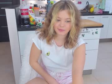 webcam girl dianaholiday image #1825078