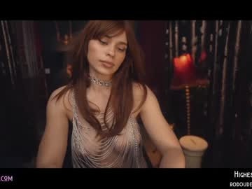 webcam girl lucieoude_ image #1592057