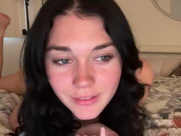 webcam girl queencassidyy image #8824546
