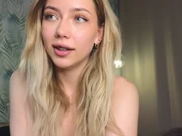 webcam girl rainauge image #8160222
