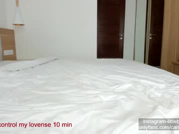 webcam girl carolinaherera image #3156818