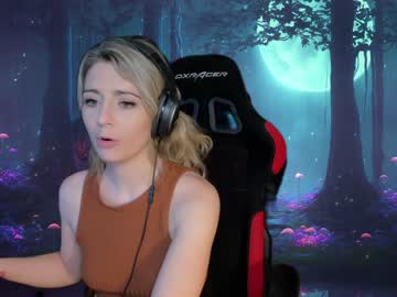 webcam girl kimilee22 image #4885712