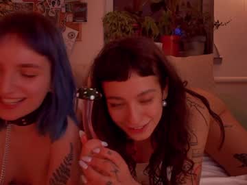 webcam girl stoned_island image #1073827
