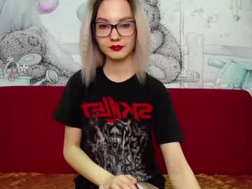 webcam girl lindalorence image #3824468