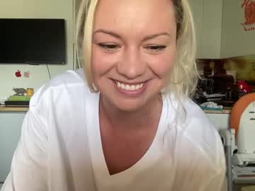 webcam girl kiradivine image #4582664