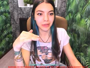 webcam girl maura_shy image #596503