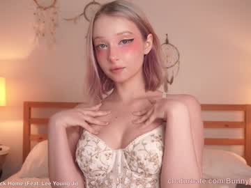 webcam girl bunnybonn1e image #3659343