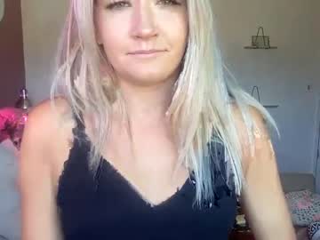 webcam girl ameliabeverly image #1301361