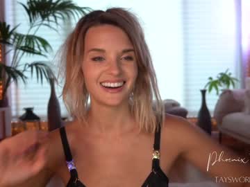 webcam girl phoenix_taylor image #2152179