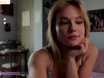 webcam girl stefanie_collins image #7868370