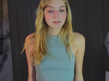 webcam girl emilyhewell image #8215088