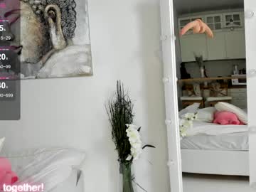 webcam girl lili_and_niki image #9373637