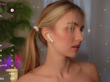 webcam girl fluffy_angel image #8044248
