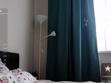 webcam girl small_blondee image #5377538