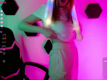 webcam girl small_blondee image #4114566