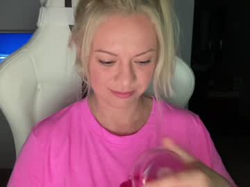 webcam girl kiradivine image #4205628