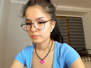 webcam girl akino_17 image #984998