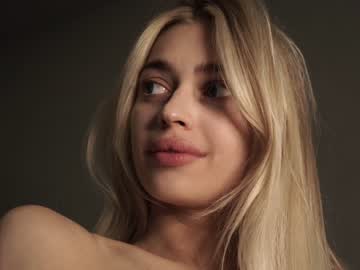 webcam girl cuteelsa_ image #4868437