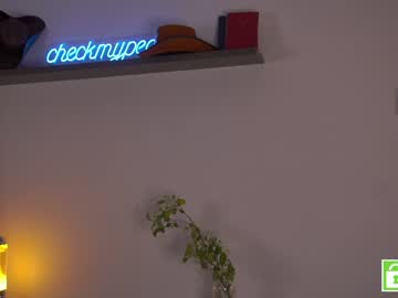 webcam girl checkmypeach image #9411340