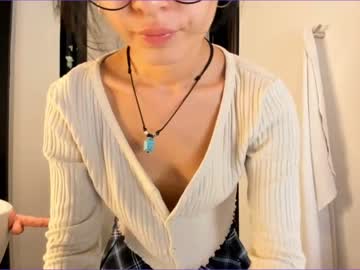 webcam girl akino_17 image #1861223