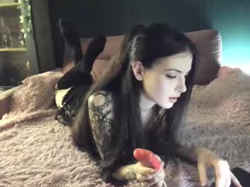 webcam girl bmwm5f90 image #8917133