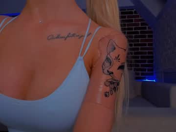 webcam girl milana2005 image #5816771