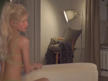webcam girl _2strangers image #7724688