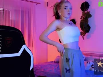 webcam girl small_blondee image #4790899
