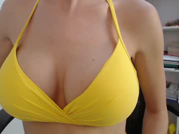 webcam girl eat_mee_out image #2177661